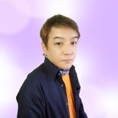 歌万智先生（ヴェルニのプロフィール写真）