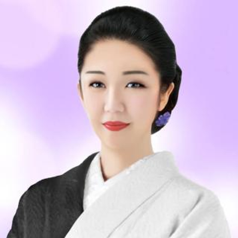 満月先生（ヴェルニのプロフィール写真）
